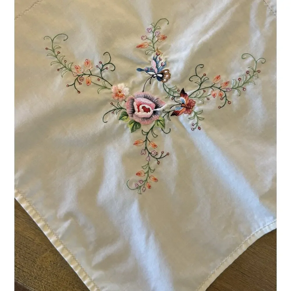 Vintage Handmade Tablecloth Embroidered Applique Flowers Butterflies 64